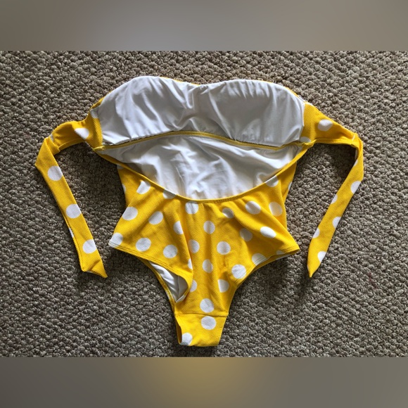 Elie & Bella One-piece yellow white polka dots back tie swimsuit size L - Picture 6 of 9